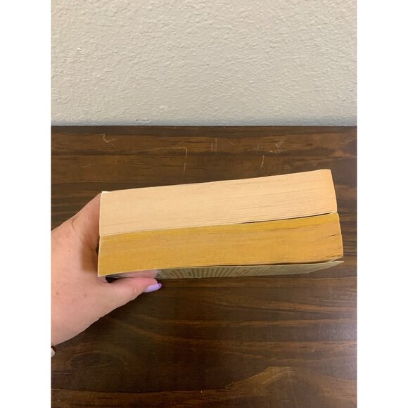 Amy Tan Book Bundle Joy Luck Club Bonesetter's Daughter Paperback LS11 - Picture 6 of 7